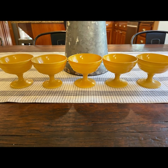 Vintage ice cream dishes - Picture 3 of 4